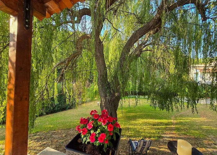 The Willow House Дом отдыха Фурка